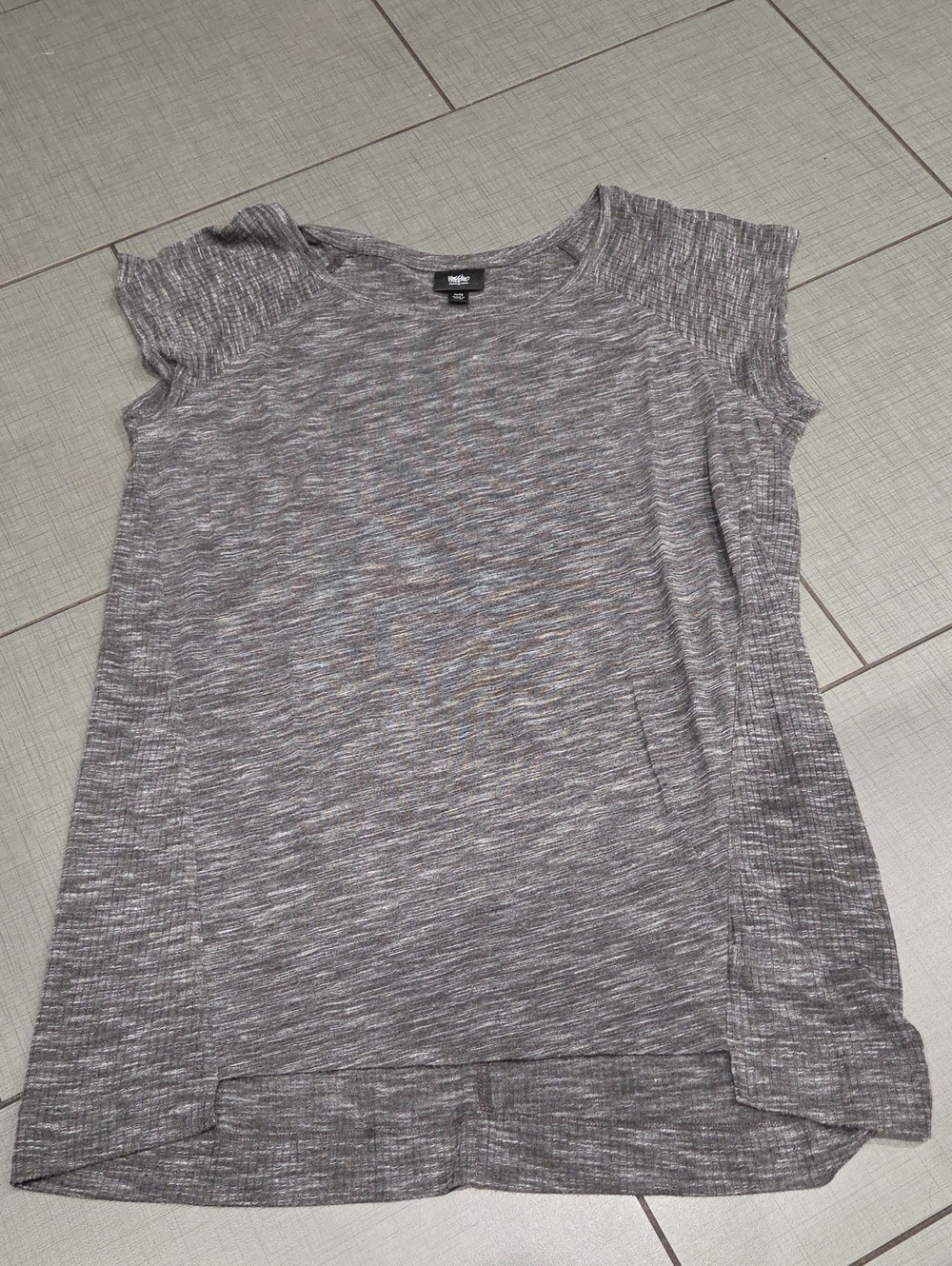 Mossimo Supply Co. Gray Marled Short Sleeve Tee